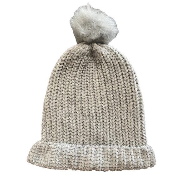 Jules Kae Pom Pom Beanie I One Size Fits Most - Picture 1 of 7